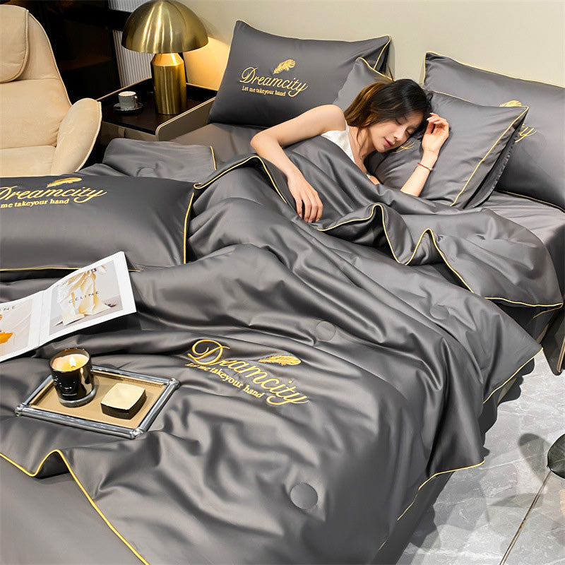 Enjoy a cool summer🛏️ Summer Simple Ice Silk Quilt❄️